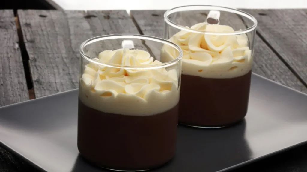 Mousse de Café Cremoso com Chantilly