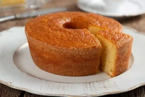 Bolo de Fubá Com Goiabada